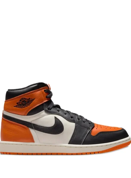 Nike Air Jordan 1 Retro High OG Sneakers